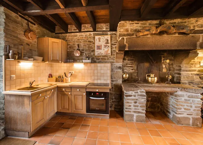 Holiday Home Chateau De Bouceel Mont Saint Michel